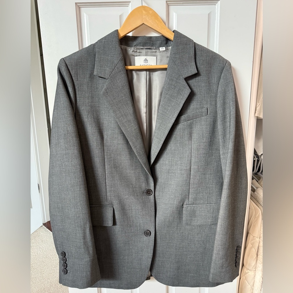 Women’s Aritzia Babaton Gray Tailored Blazer